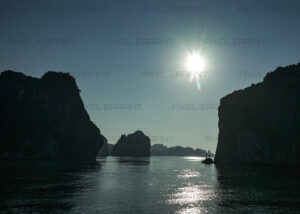 Coucher de soleil dans la baie d'Halong